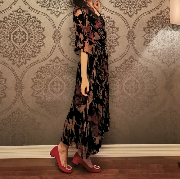 Devore velvet embroidered wrap dress - Picture 2 of 9